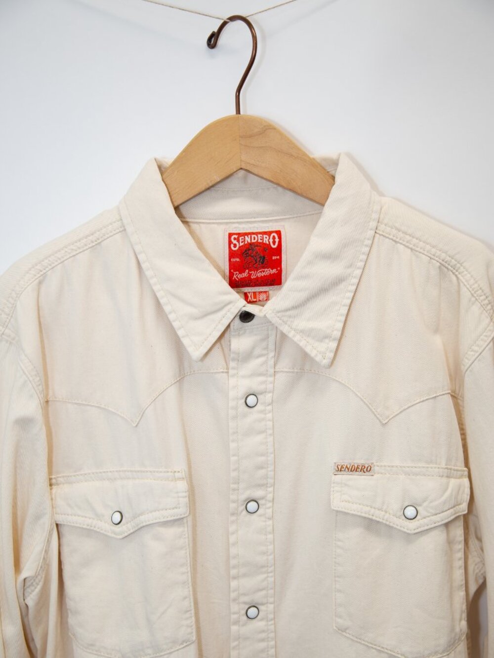 Sendero Provisions 100% Cotton Cream Pearl Snap Button Down
